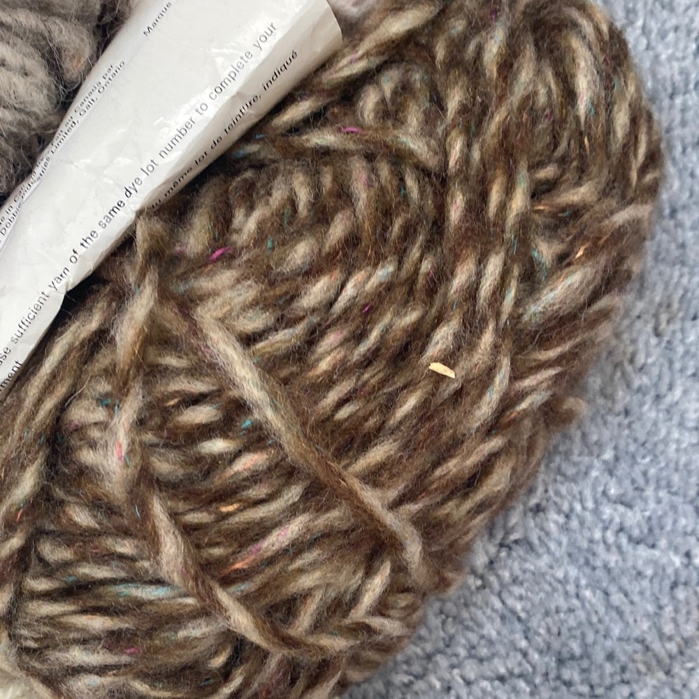 Yarn Bundle - Cream and Brown - Picture 2 of 7